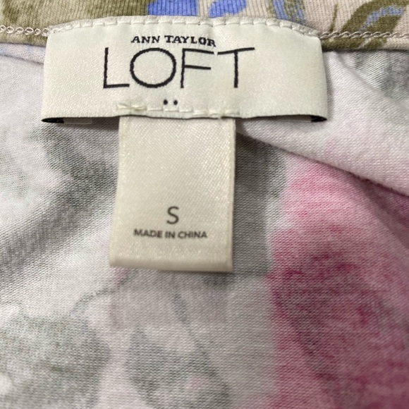 Ann Taylor loft short casual floral dress - Picture 3 of 3